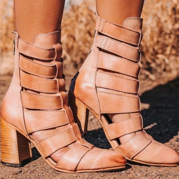 Freebird by Steven Jagger in blush - 9 - Picture 2 of 9